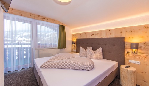 Standard Double Room, Non Smoking, Mountain View