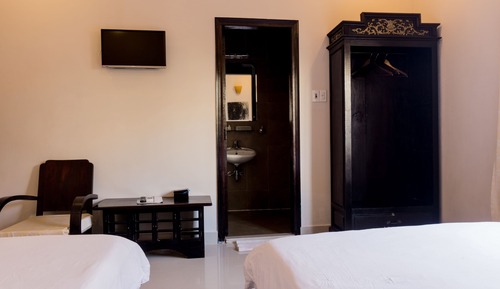 Deluxe Double Room, Multiple Beds, Bathtub, City View