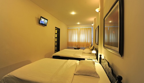 Family Room, 2 Queen Beds, Bathtub