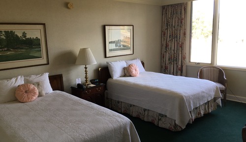 Standard Room, 2 Queen Beds, Golf View