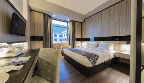 Grand Superior Room