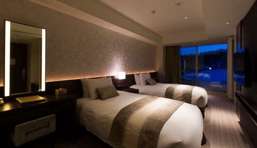 Deluxe Room - Village View