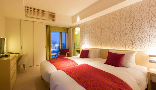Deluxe Suite - Courtyard