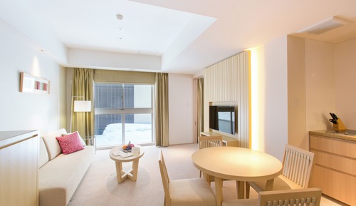 Deluxe Suite - Courtyard