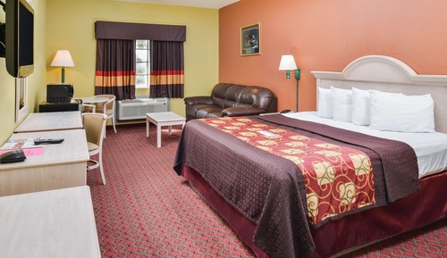 Room, 1 King Bed, Smoking