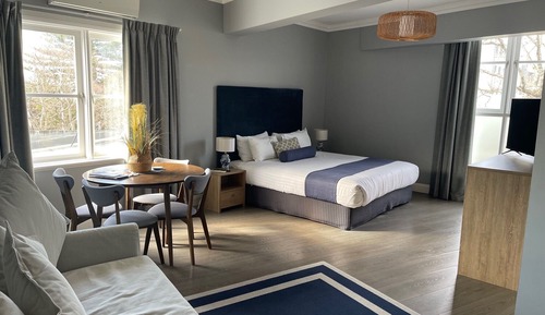 Deluxe Suite