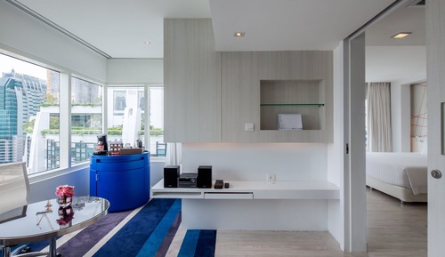 Deluxe Suite, 1 King Bed with Sofa bed, City View