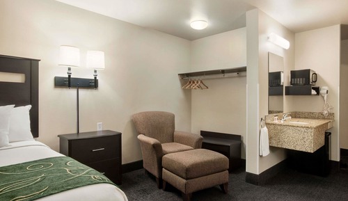 Studio Suite, 1 King Bed, Non Smoking