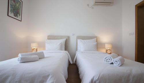 Standard Twin Room, 2 Twin Beds, Private Bathroom