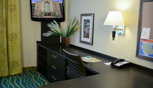Suite, 1 Bedroom, Accessible (1 Queen, Mobil Tub)