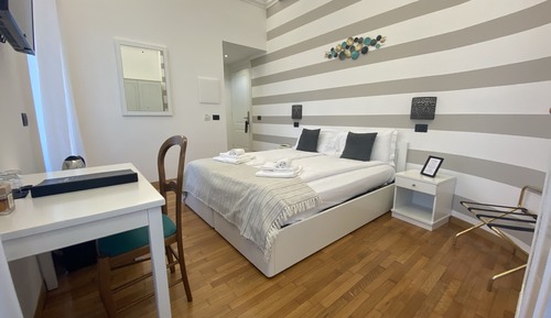 Deluxe Room, Terrace, Lake View