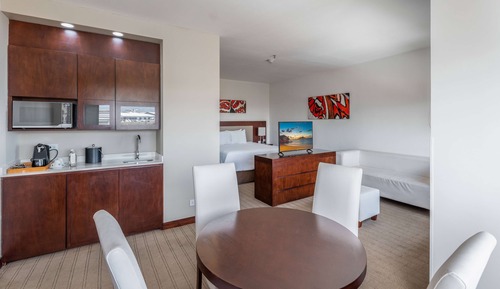 Junior Suite, 1 King Bed, Non Smoking