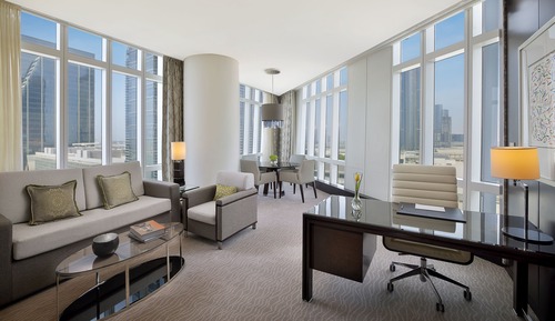 Premier Suite (Skyline View)