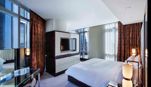 Deluxe Suite (Skyline View)