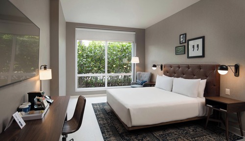 Traditional Room, 1 King Bed, Non Smoking