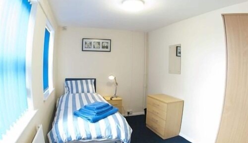 Single Room, Shared Bathroom