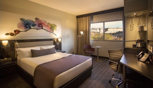 Luxury Room, 1 Queen Bed, Bathtub