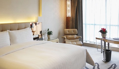 Superior Room, 1 King Bed