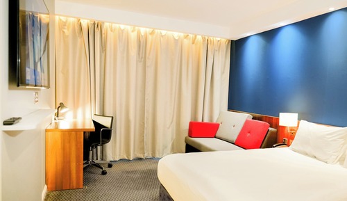 Standard Room (Free Hot Breakfast)