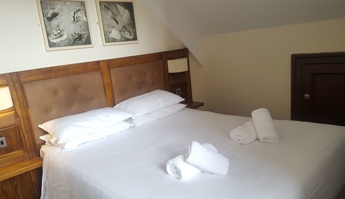 Standard Double Room, Ensuite (Room 5 Second floor)