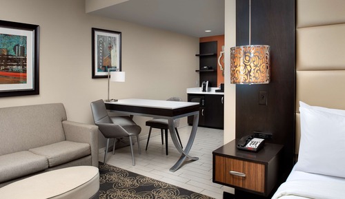 Studio, 1 King Bed, Accessible (Mobility/Hearing, Roll-in Shower)