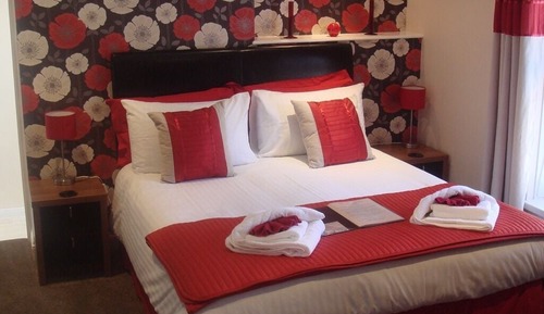 Suite, Ensuite (Superior Family)