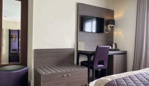 Comfort Room, 1 Double or 2 Twin Beds