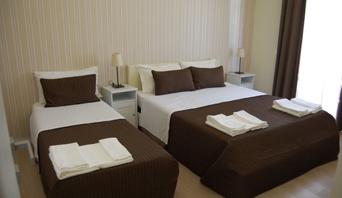 Standard Triple Room, Ensuite, City View