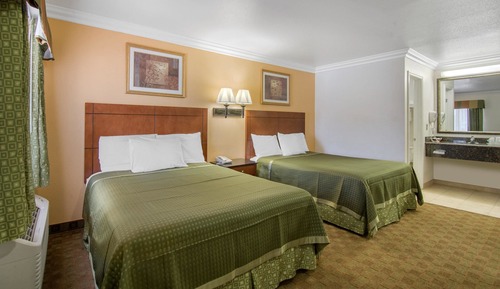 Standard Room, 2 Queen Beds, Non Smoking