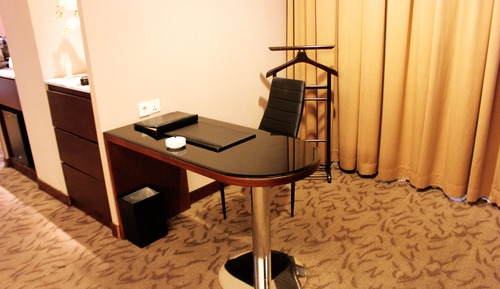 ASTON Suite