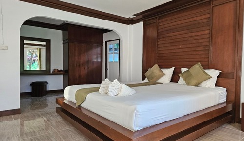 Deluxe Beachside