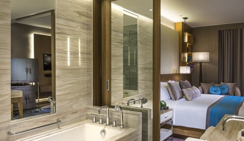 Classic Room, 1 King Bed, Accessible, City View