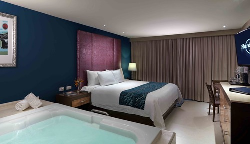 Deluxe Room, 1 King Bed
