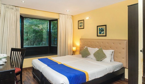Standard Room, 1 Double or 2 Twin Beds