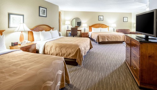 Suite, Multiple Beds, Non Smoking (Efficiency, Upgrade)