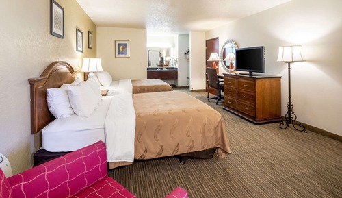 Standard Room, 2 Queen Beds, Non Smoking (Standard)