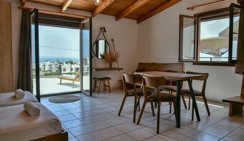 Suite, Sea View