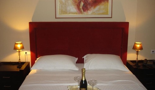 Deluxe Suite (Meteora View)