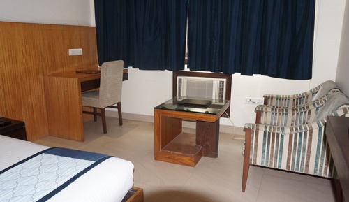Classic Double Room, 1 Bedroom, Refrigerator, Mountain View