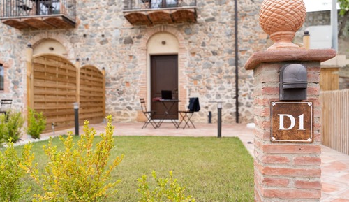 Deluxe Room, Patio, Garden View
