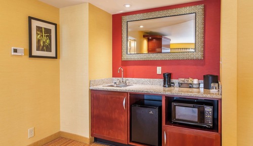 Studio Suite, 1 Bedroom (Mobility/Hearing Accessible, Tub)