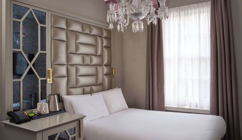 Room (Boutique Cosy)