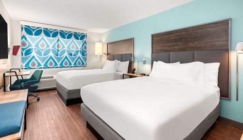 Room, 2 Queen Beds, Accessible, Bathtub (Mobility & Hearing)