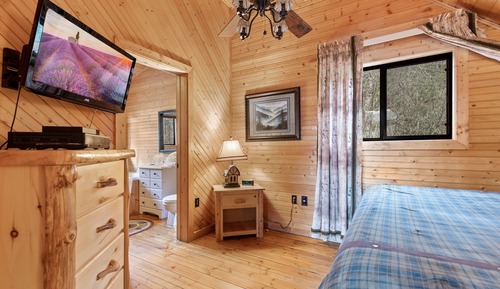 Studio (2 Bedrooms)