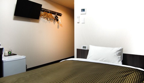 Single Room, Smoking