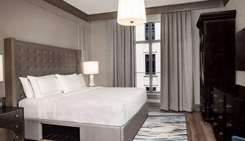 ADA Deluxe Room, 1 King Bed (Roll-in-Shower)