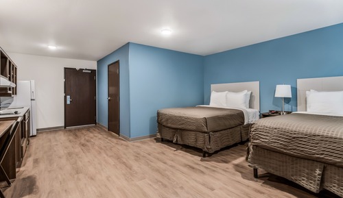Basic Room, 2 Queen Beds, Accessible Bathtub, Non Smoking (Accessible Tub)