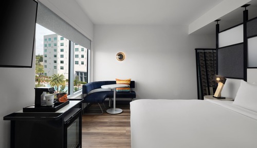 Room, 2 Queen Beds, Non Smoking, Pool View