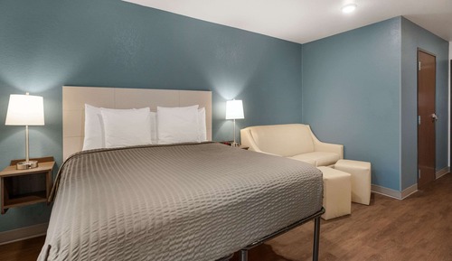 Standard Room, 1 King Bed, Non Smoking