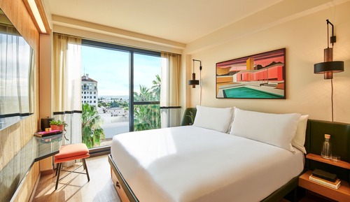 Room, 1 King Bed (Mobility Accessible, Tub)